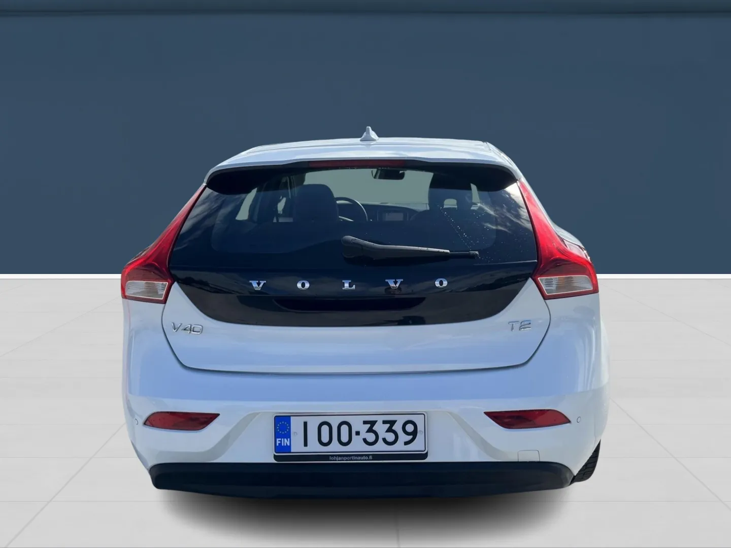 Autokuva 6 - IOO-339