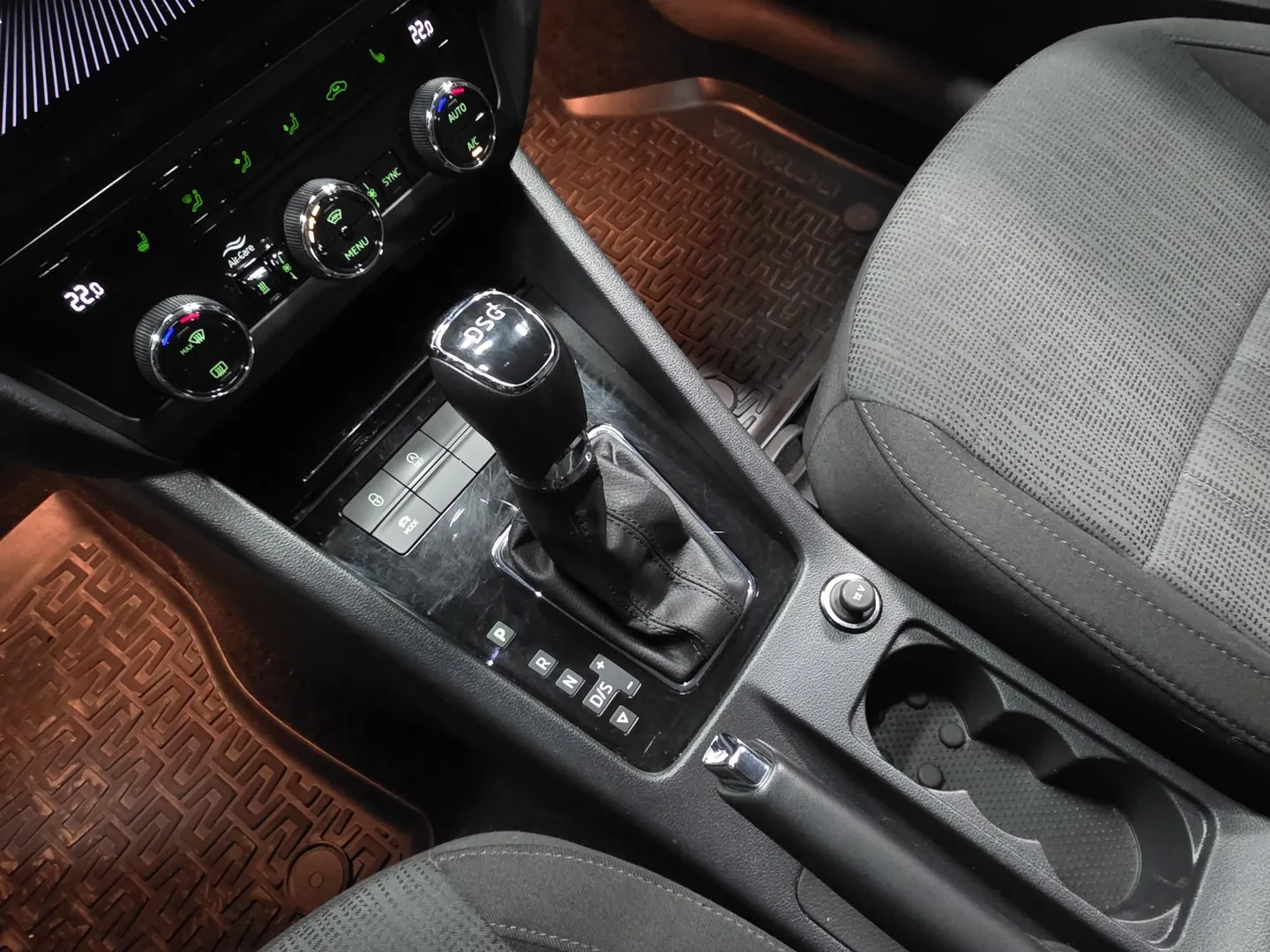 Autokuva 14 - IOX-587