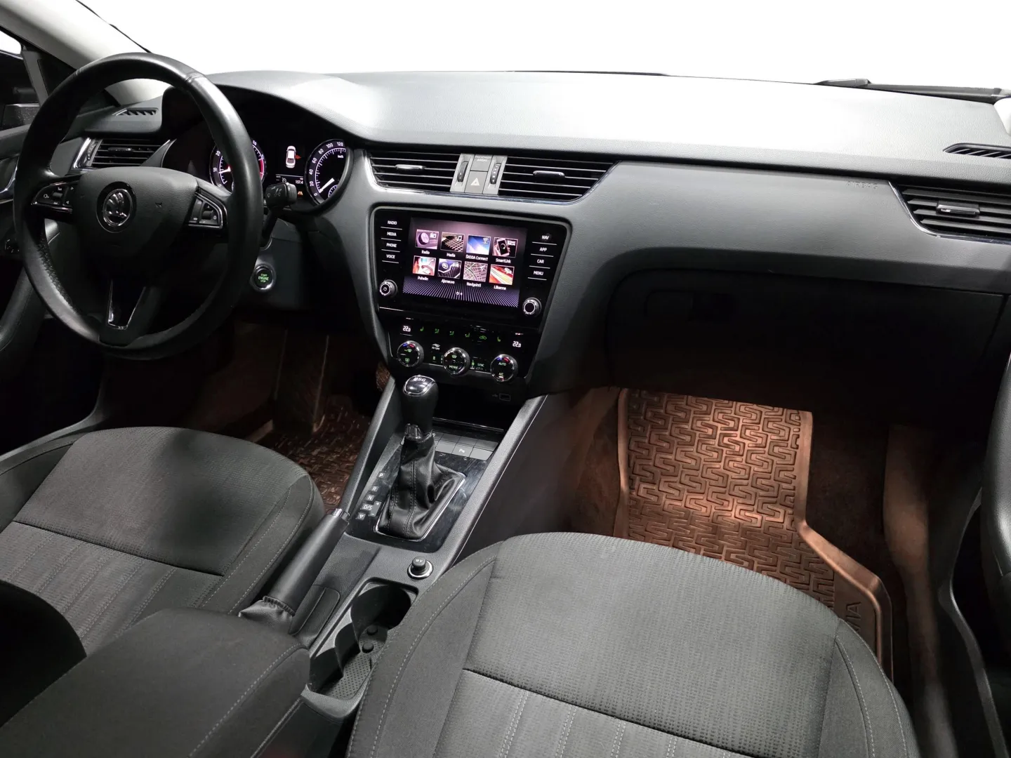 Autokuva 15 - IOX-587