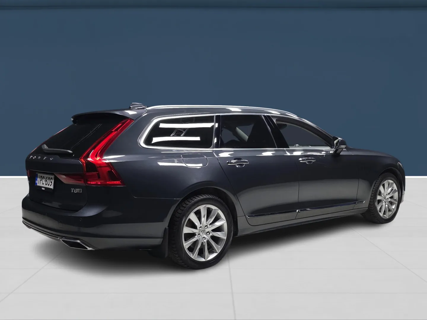 Autokuva 4 - IPC-609