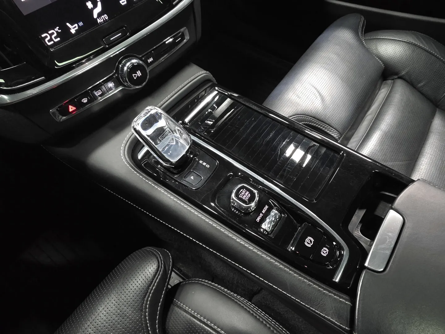 Autokuva 15 - IPC-609