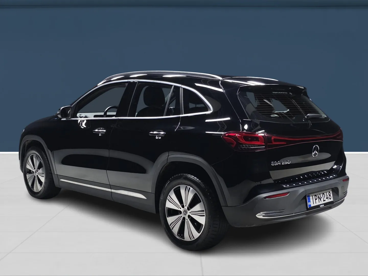Autokuva 6 - IPN-248