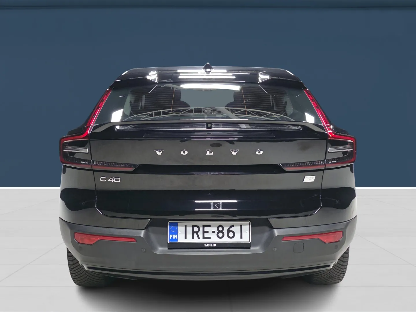 Autokuva 5 - IRE-861