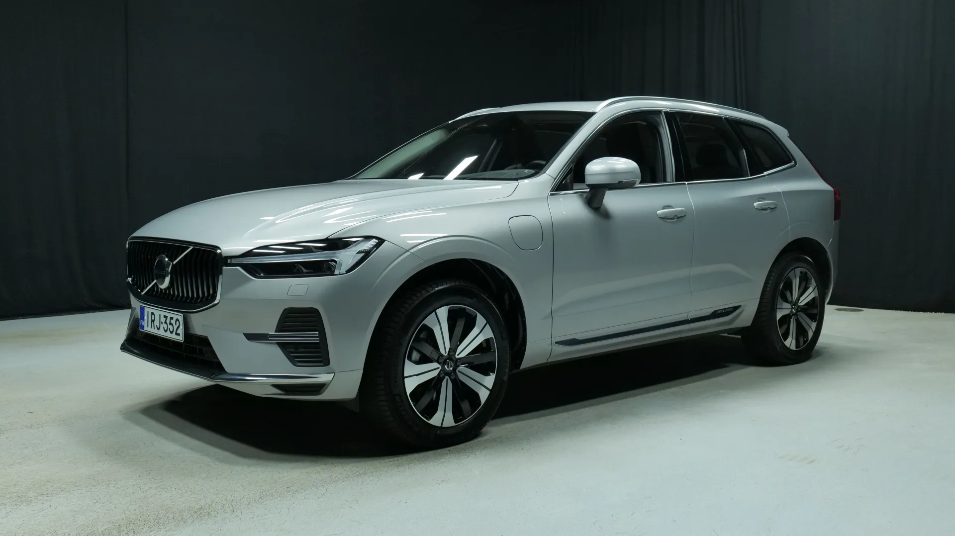 Volvo XC60 IRJ-352