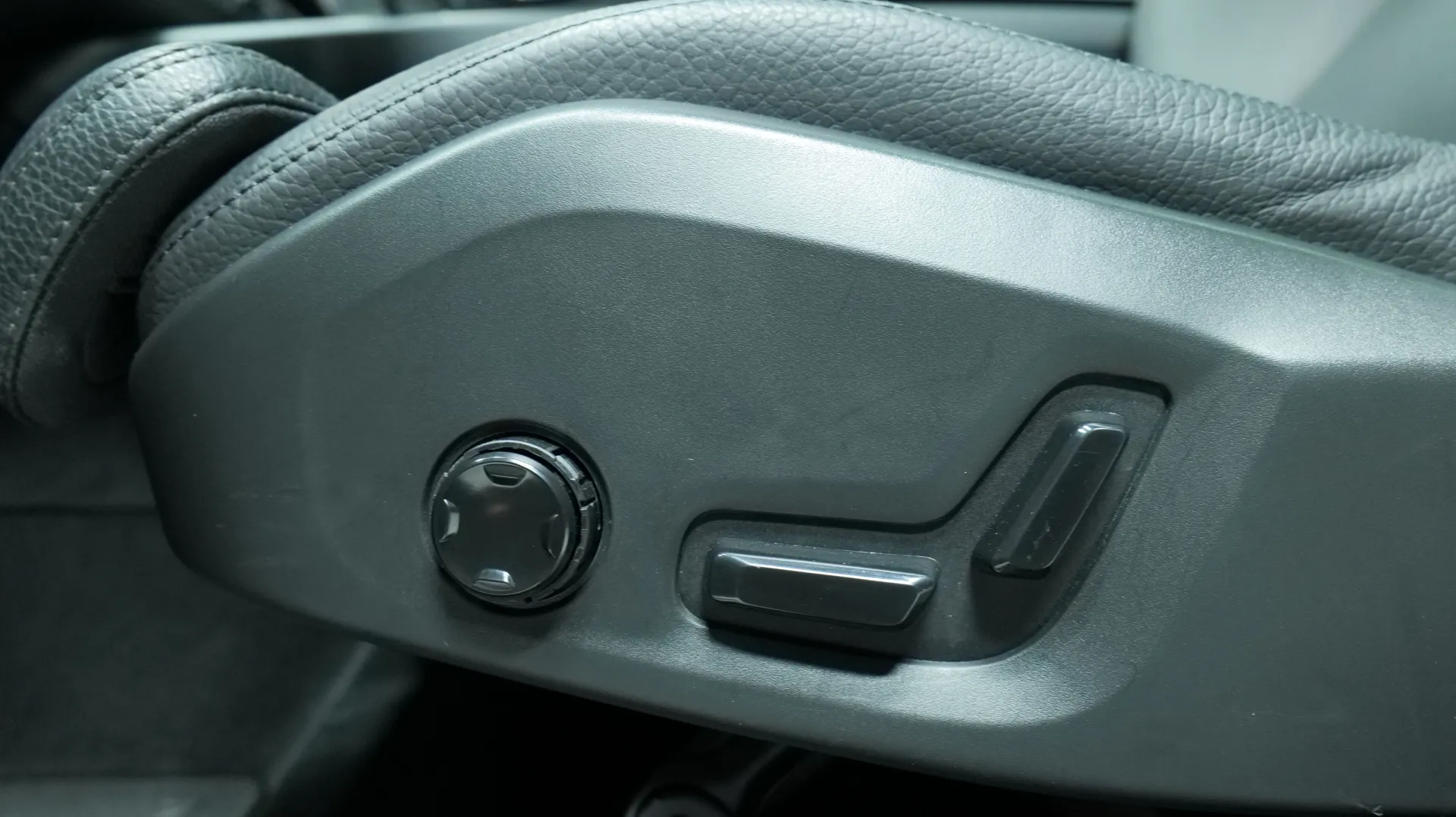 Autokuva 10 - IRJ-352