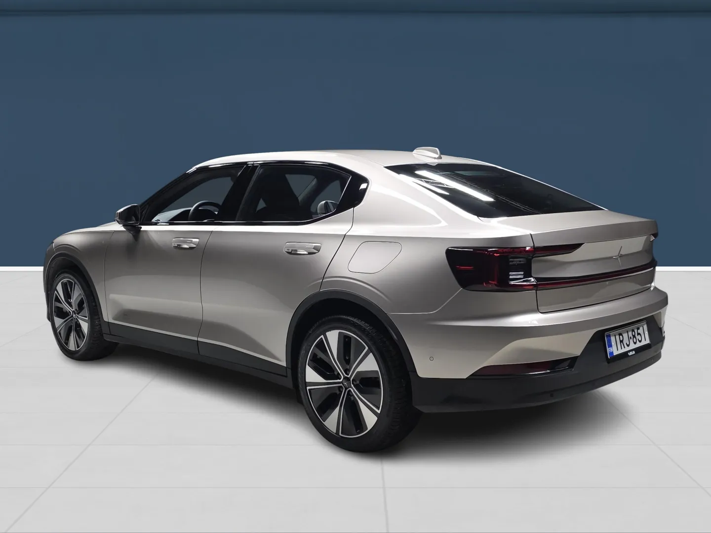 Autokuva 6 - IRJ-851