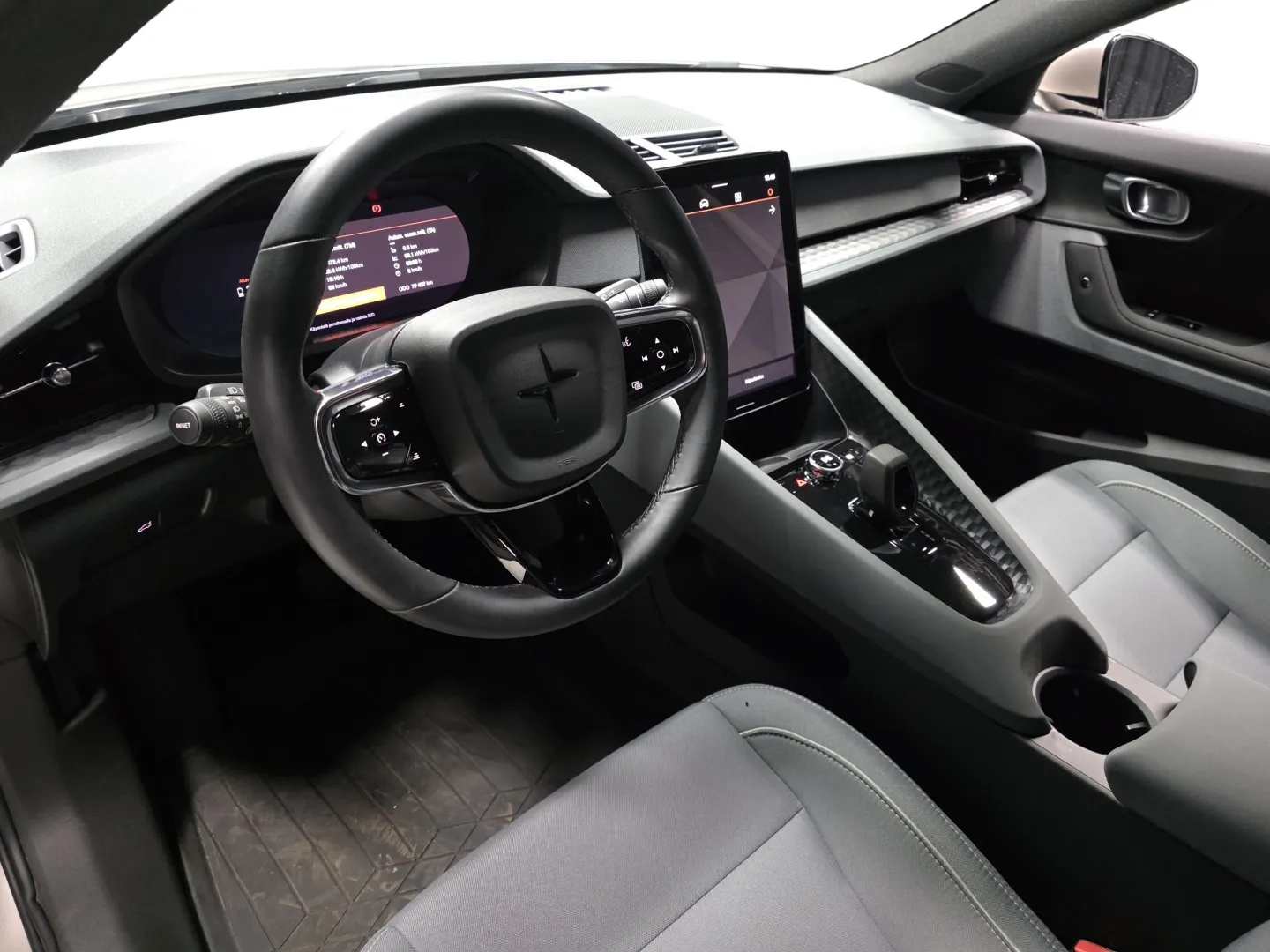 Autokuva 8 - IRJ-851