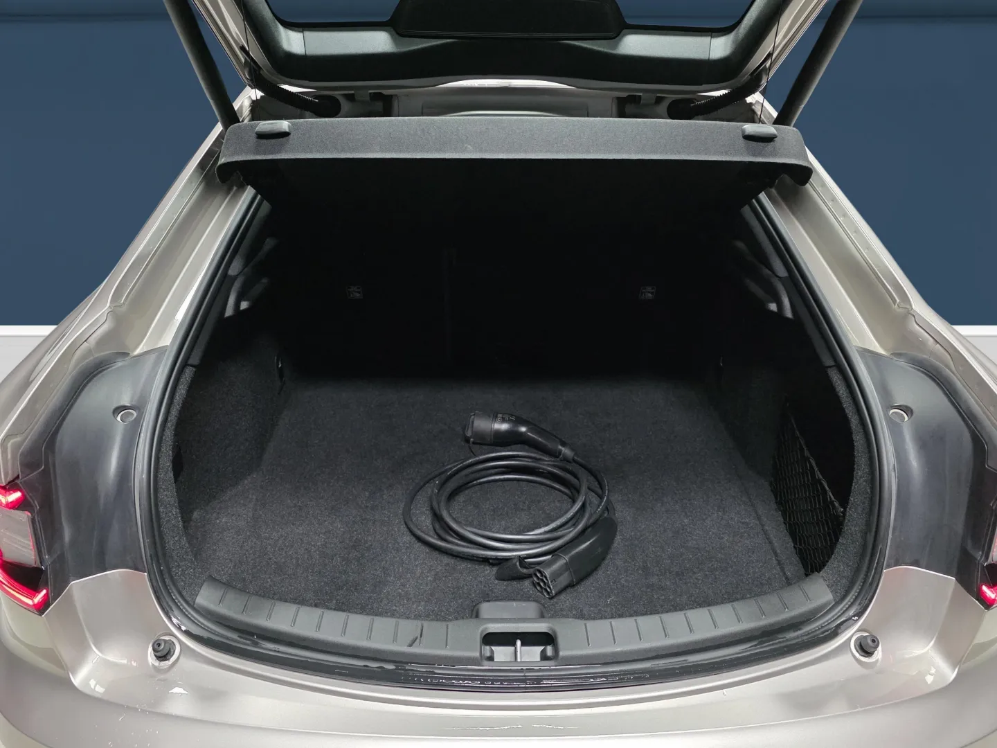 Autokuva 11 - IRJ-851