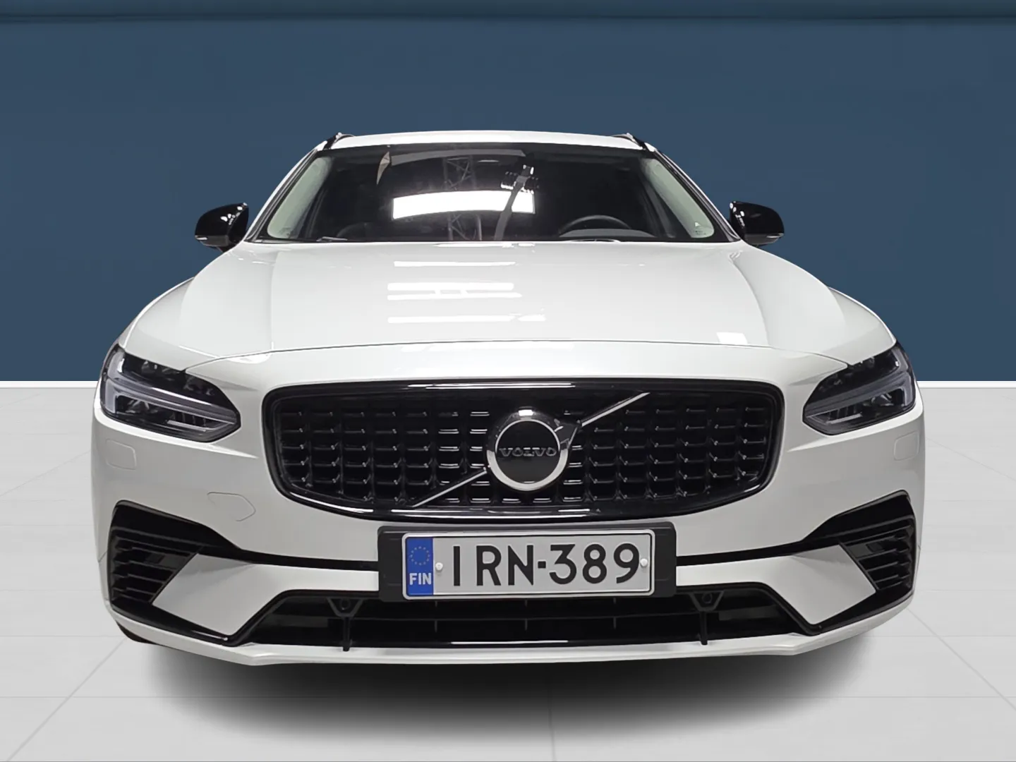 Autokuva 2 - IRN-389