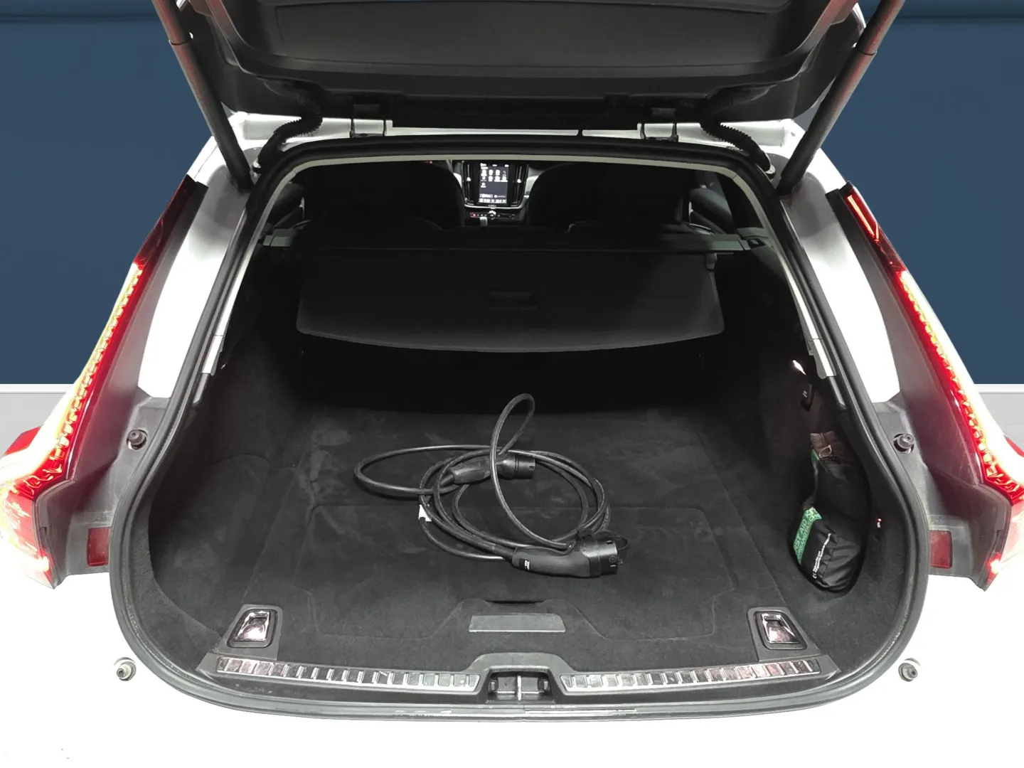 Autokuva 11 - IRN-389