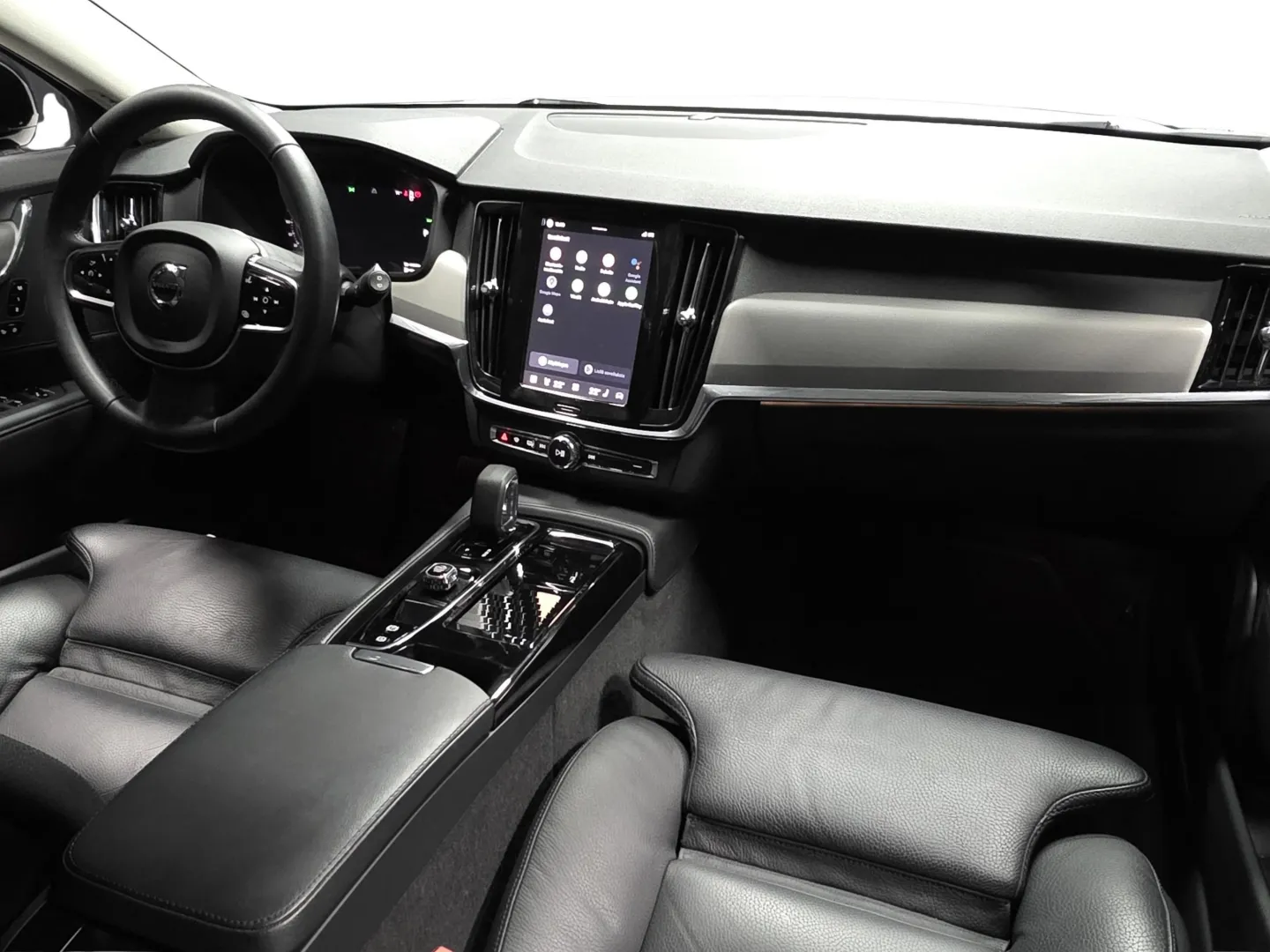 Autokuva 16 - IRN-389