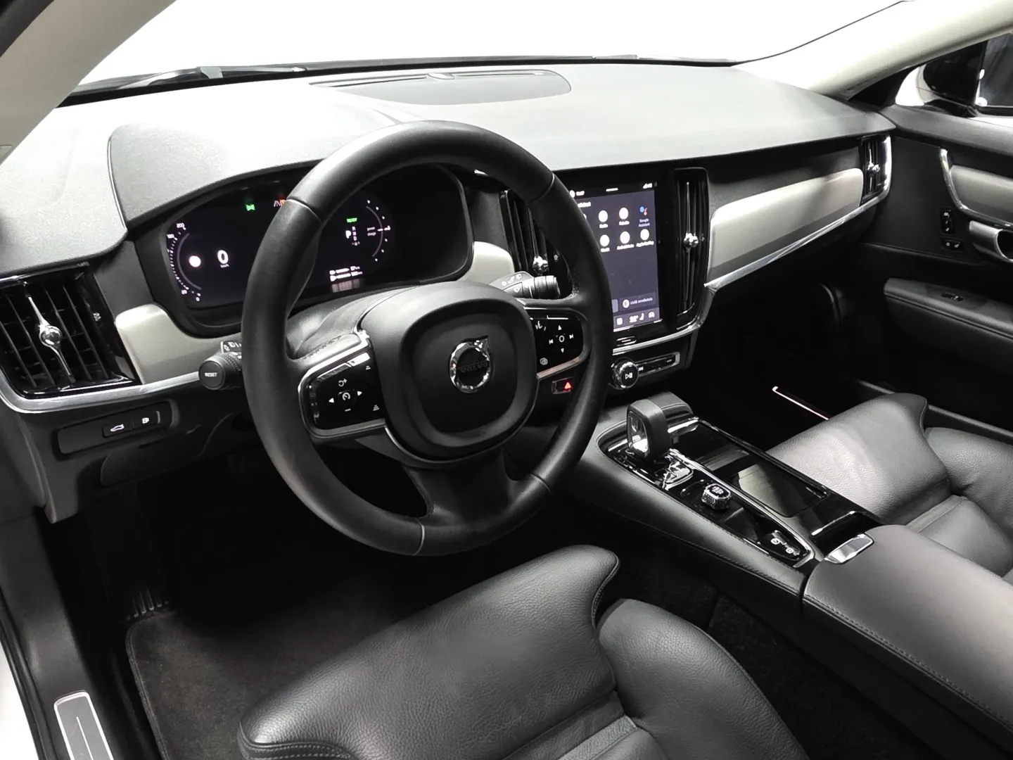 Autokuva 8 - IRN-389