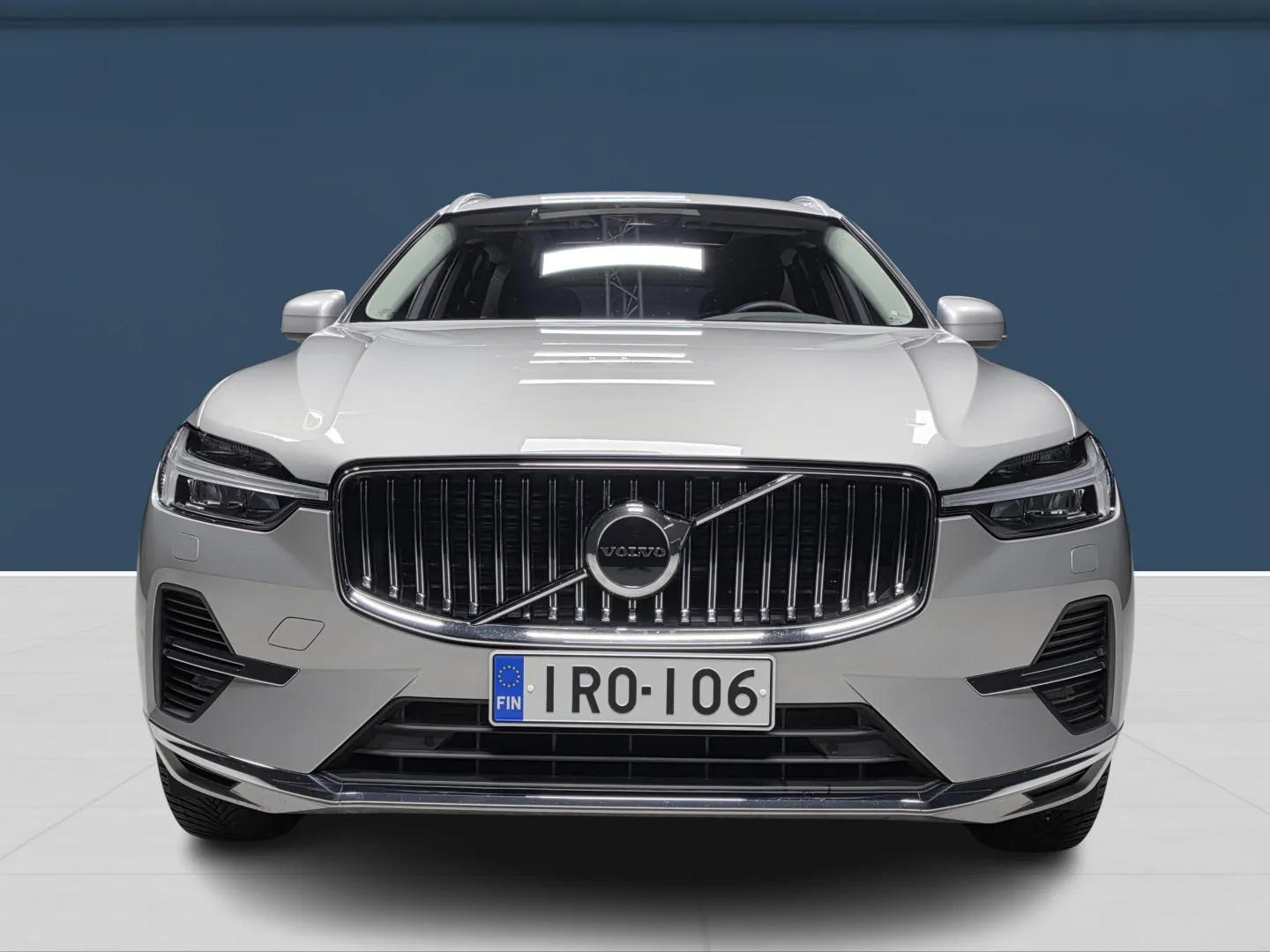 Autokuva 2 - IRO-106