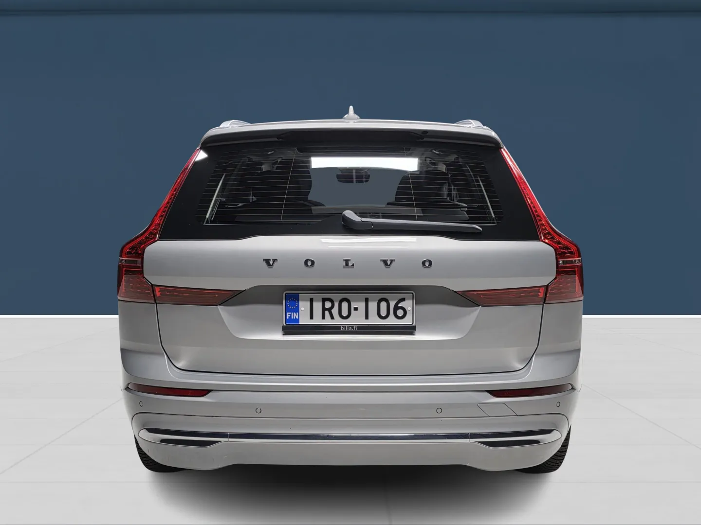 Autokuva 5 - IRO-106