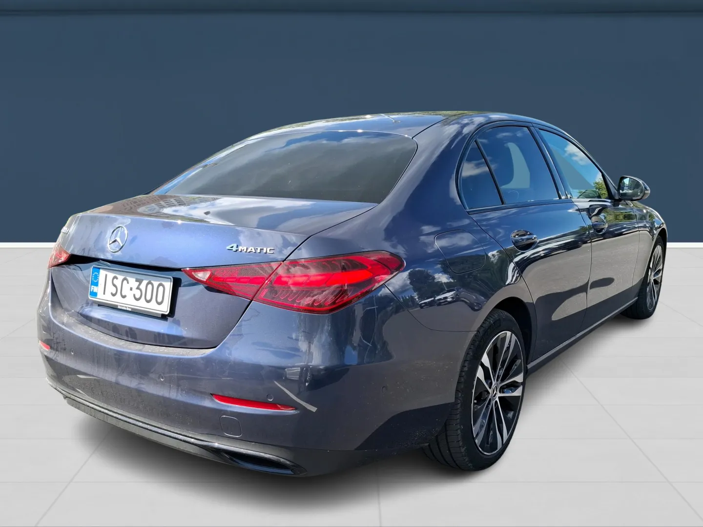 Autokuva 4 - ISC-300