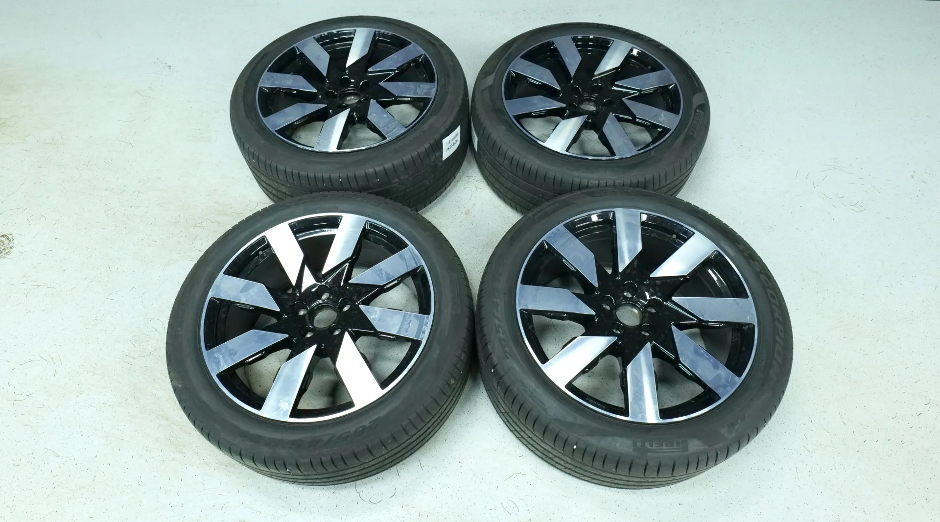 Autokuva 20 - ISC-606