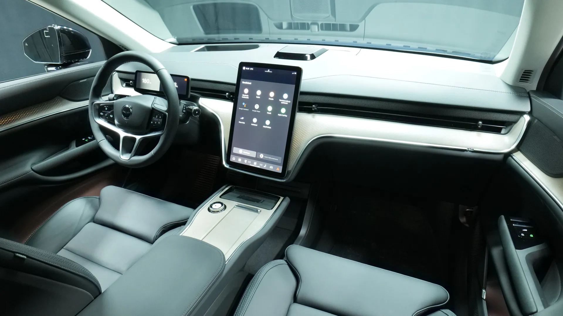 Autokuva 19 - ISC-606