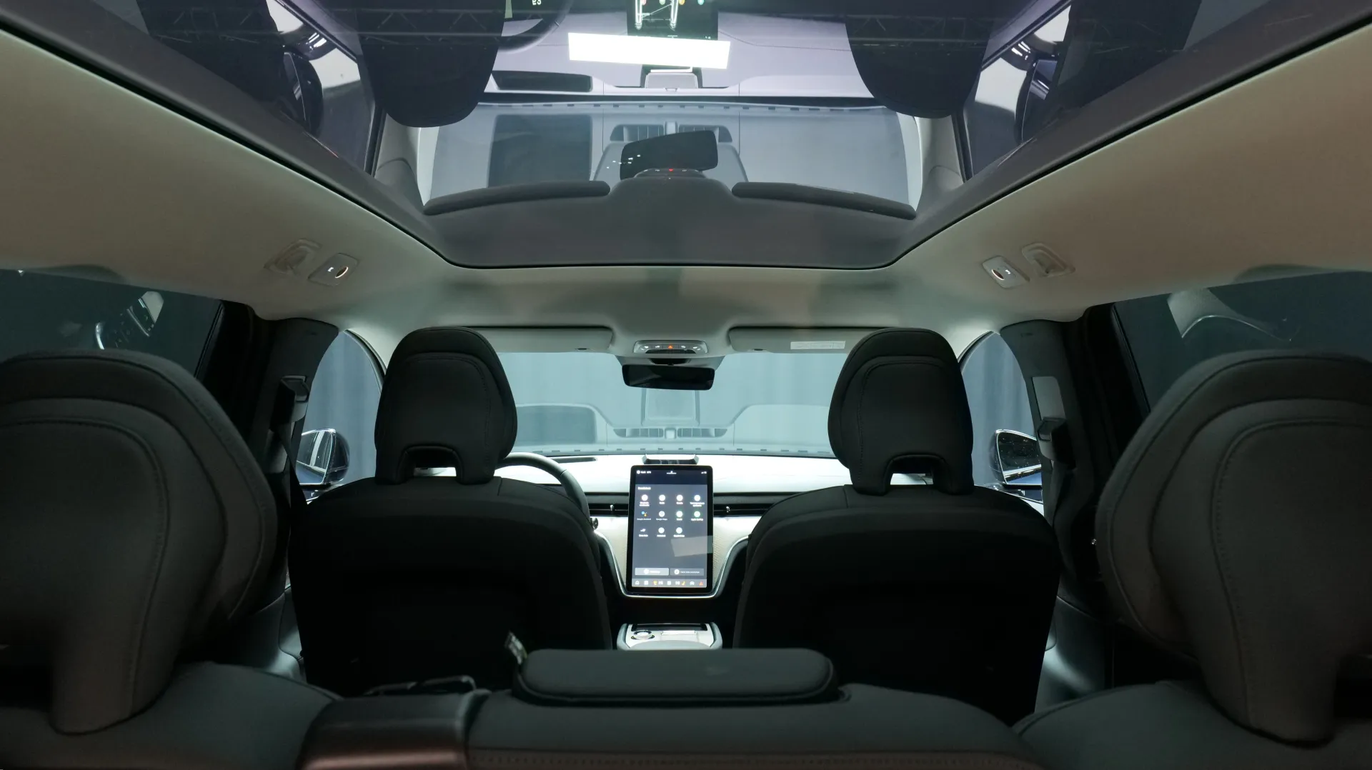 Autokuva 18 - ISC-606