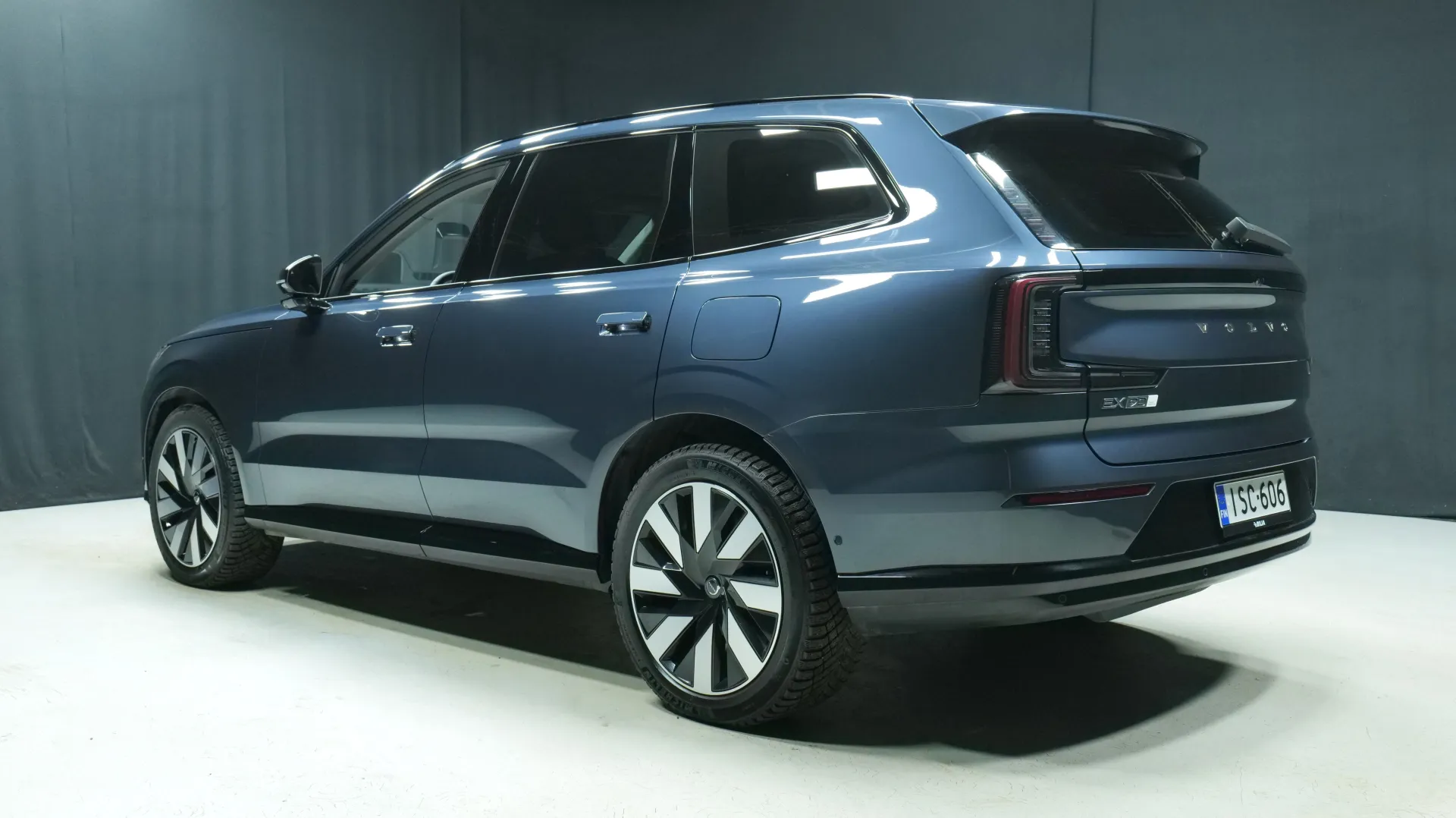 Autokuva 2 - ISC-606