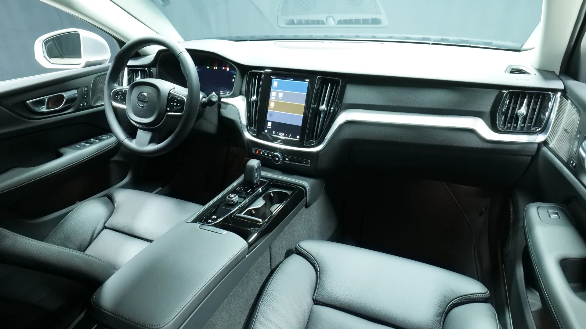 Autokuva 18 - ISE-614