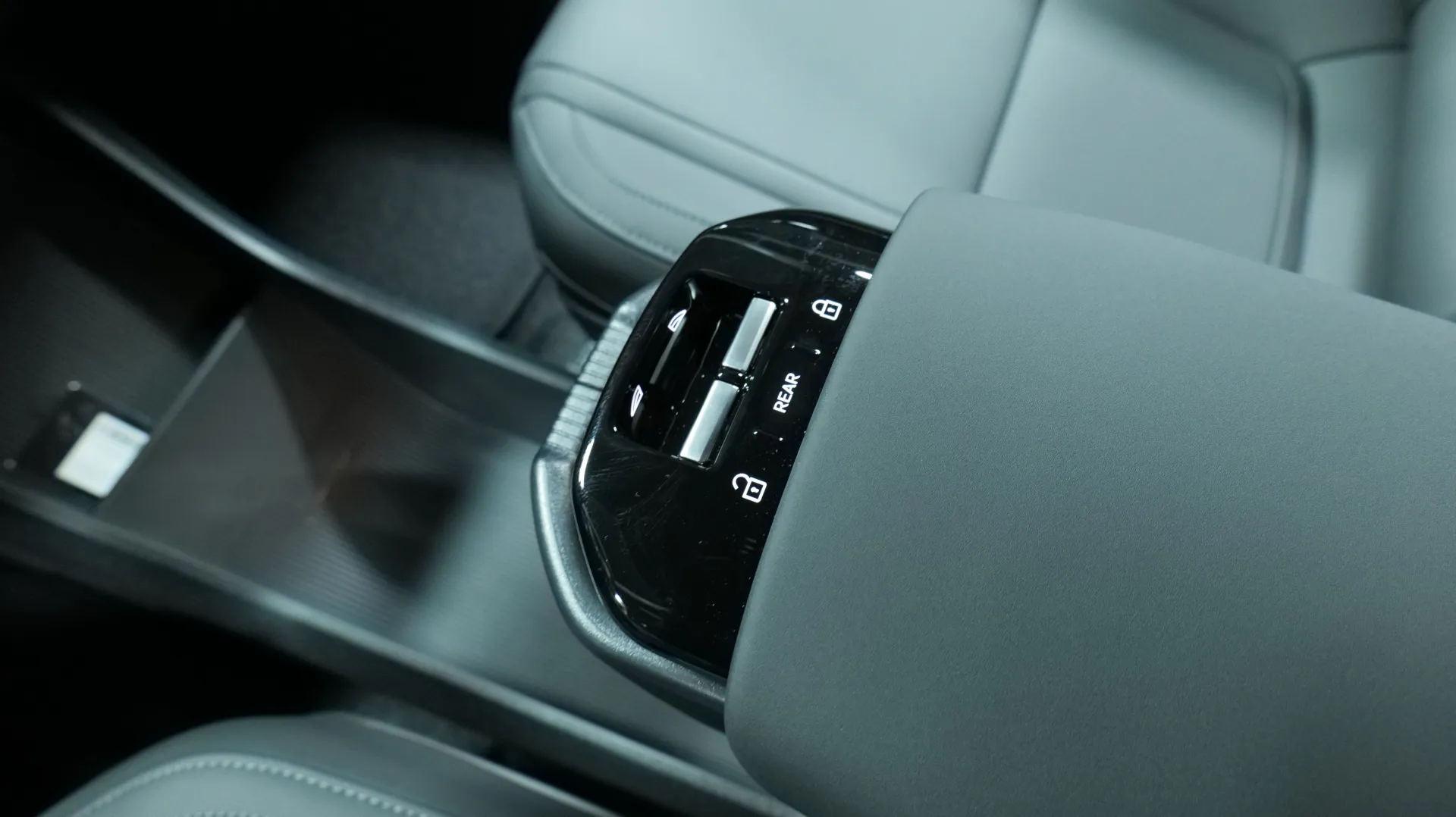 Autokuva 7 - ISE-654