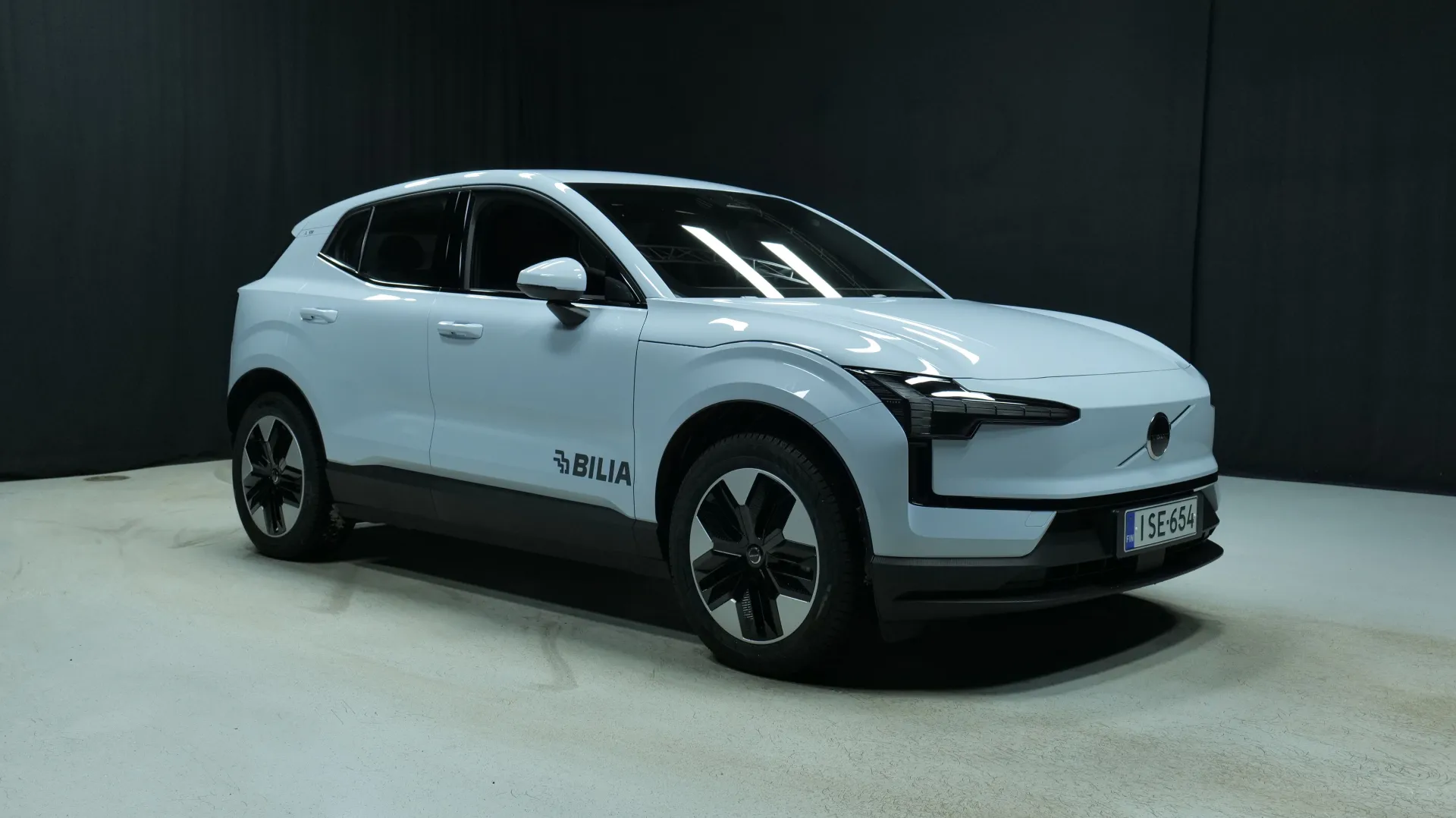 Autokuva 5 - ISE-654