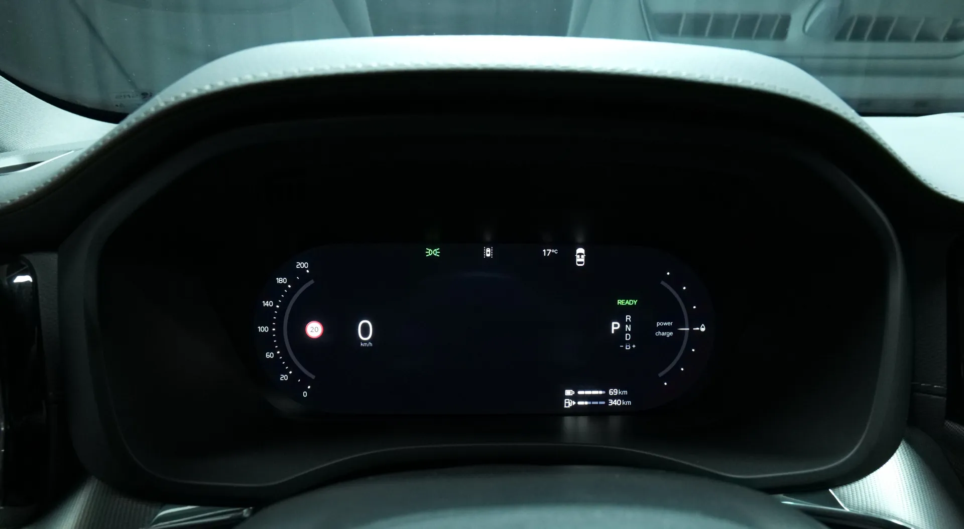 Autokuva 6 - ISK-412