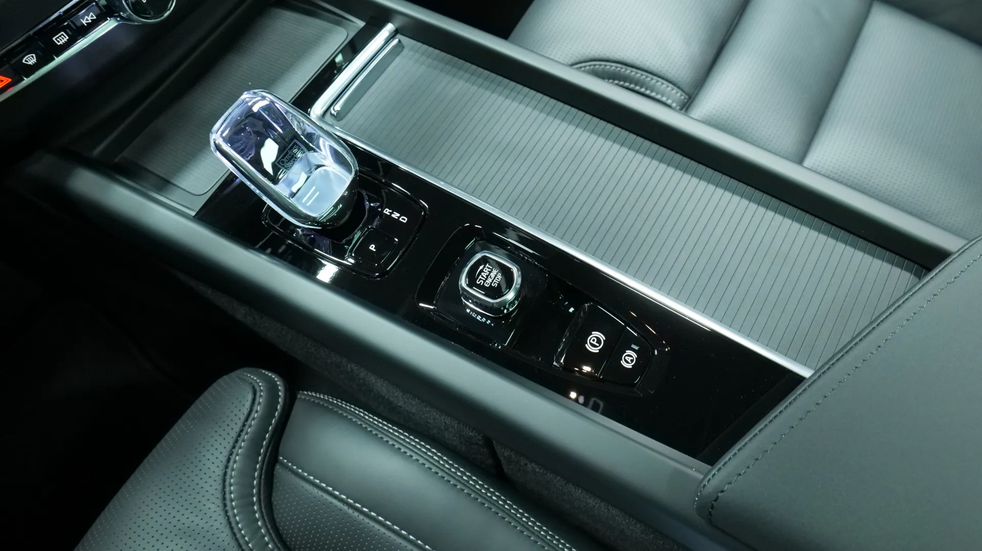 Autokuva 9 - ISK-412