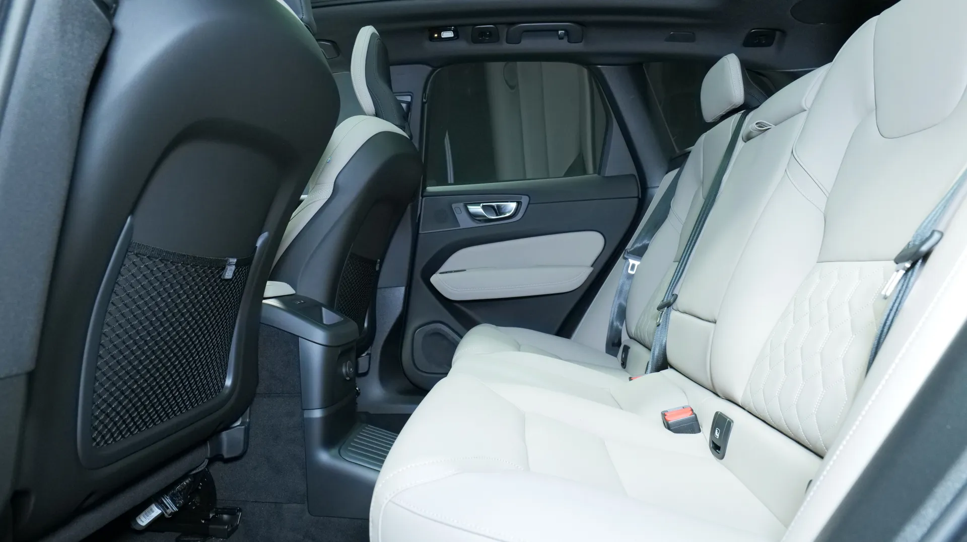 Autokuva 16 - ISK-420