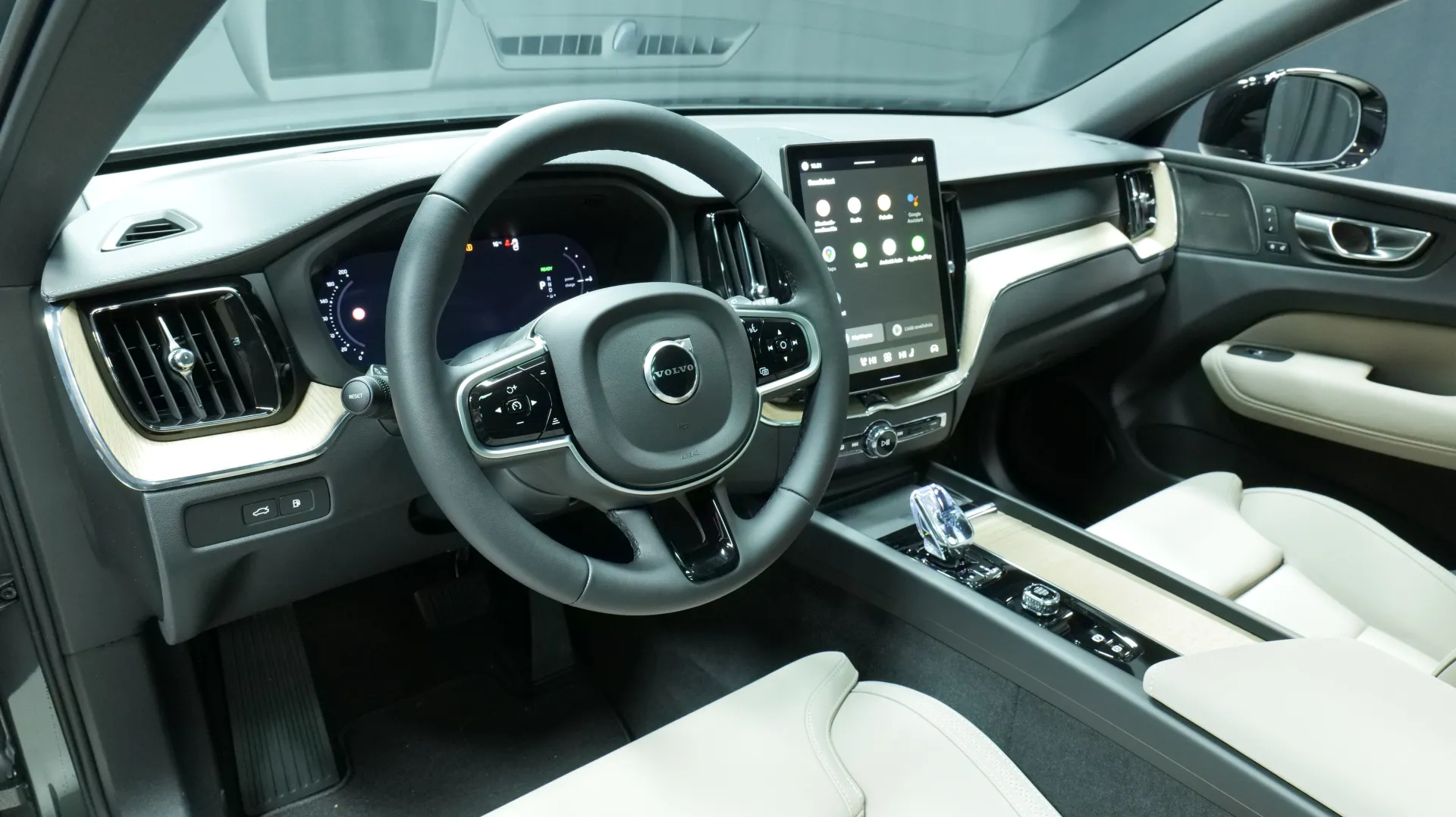 Autokuva 13 - ISK-420