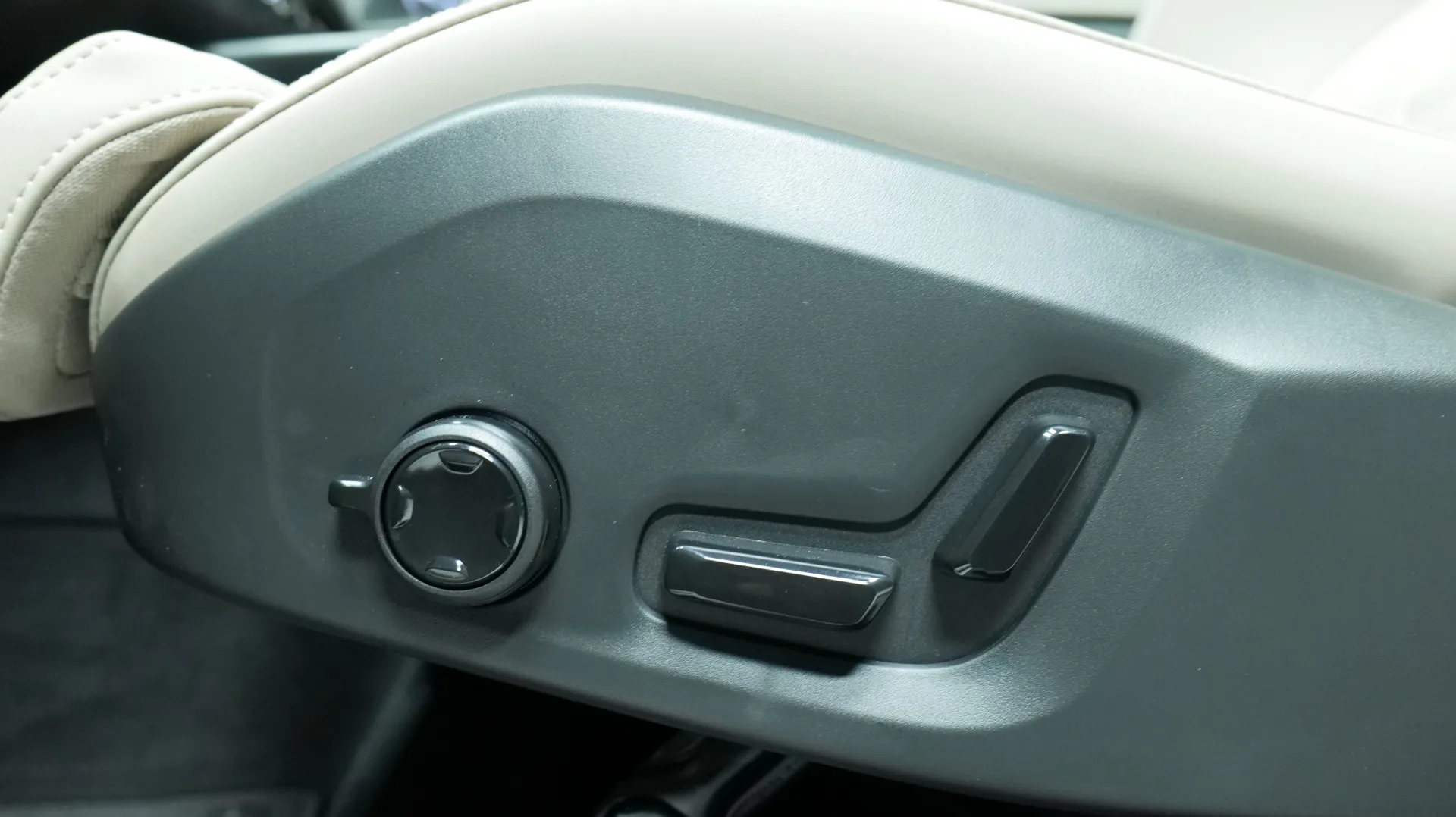 Autokuva 11 - ISK-420