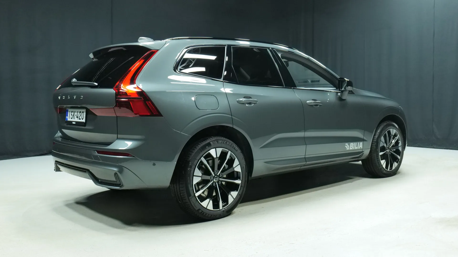 Autokuva 3 - ISK-420