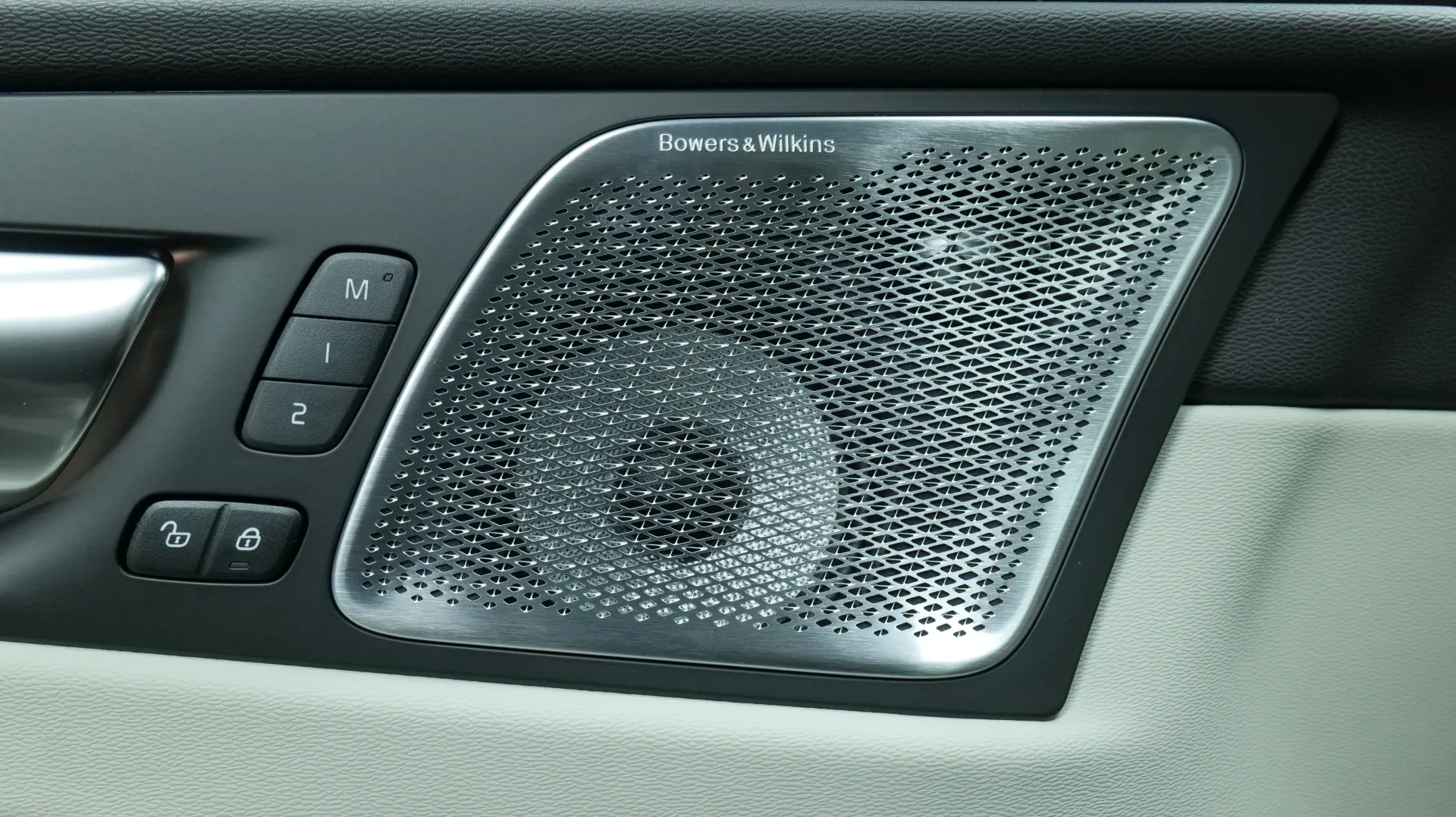 Autokuva 10 - ISK-422