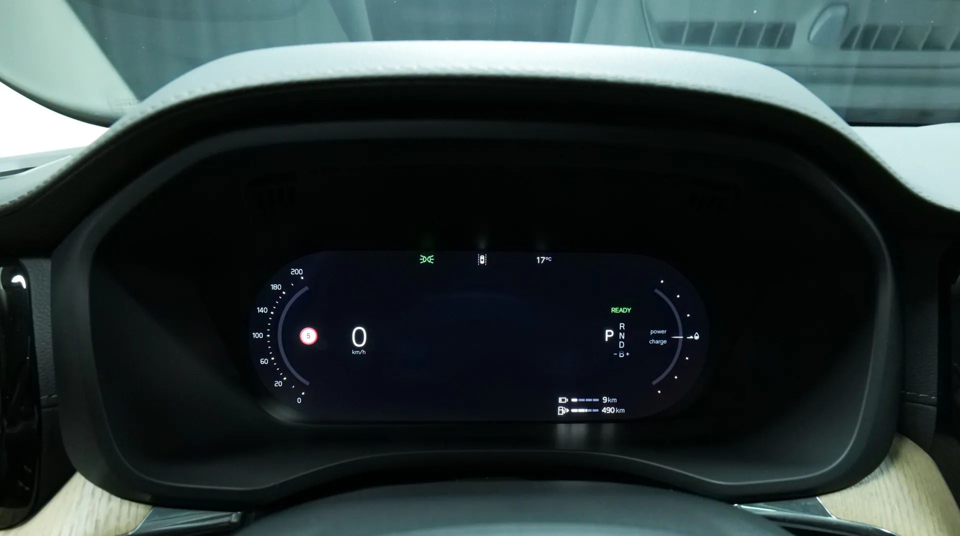 Autokuva 6 - ISK-425