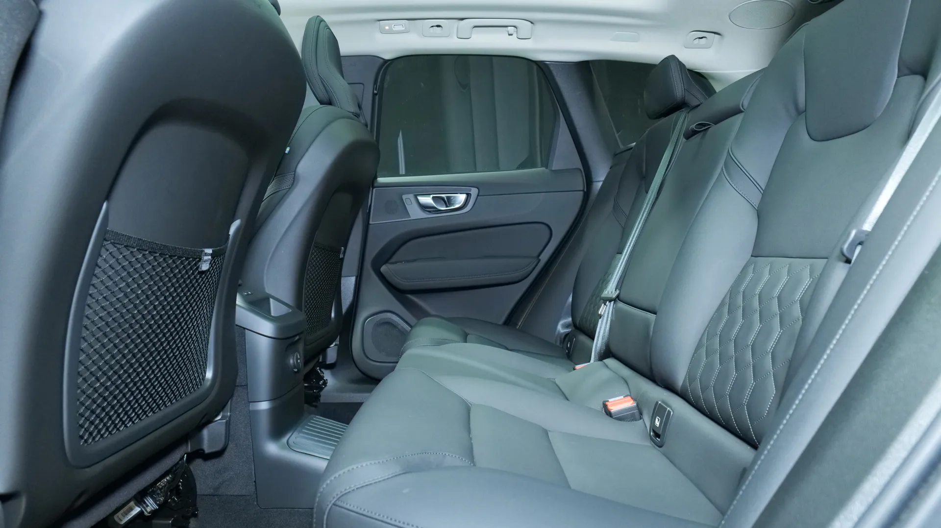 Autokuva 16 - ISK-425