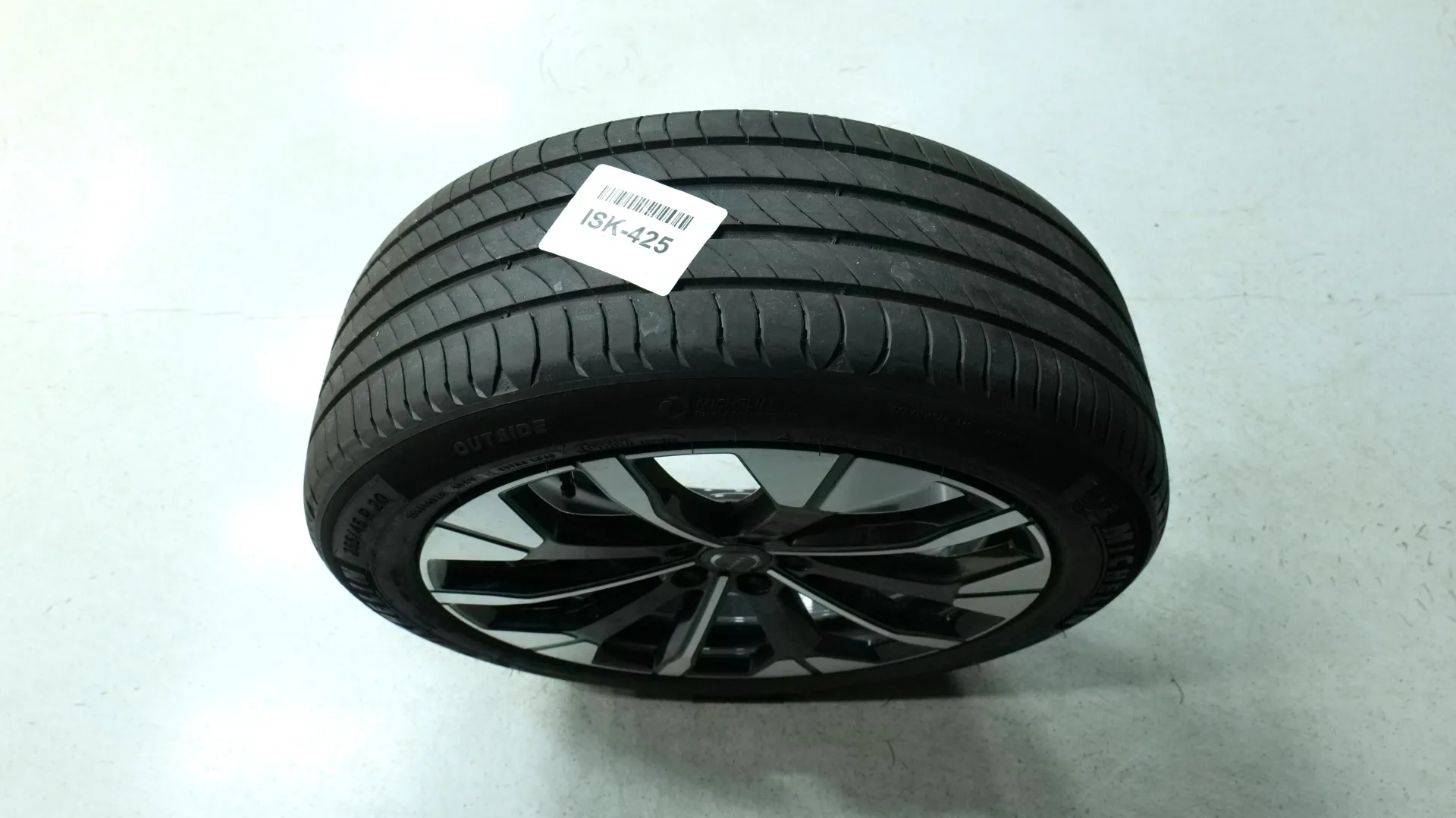 Autokuva 21 - ISK-425