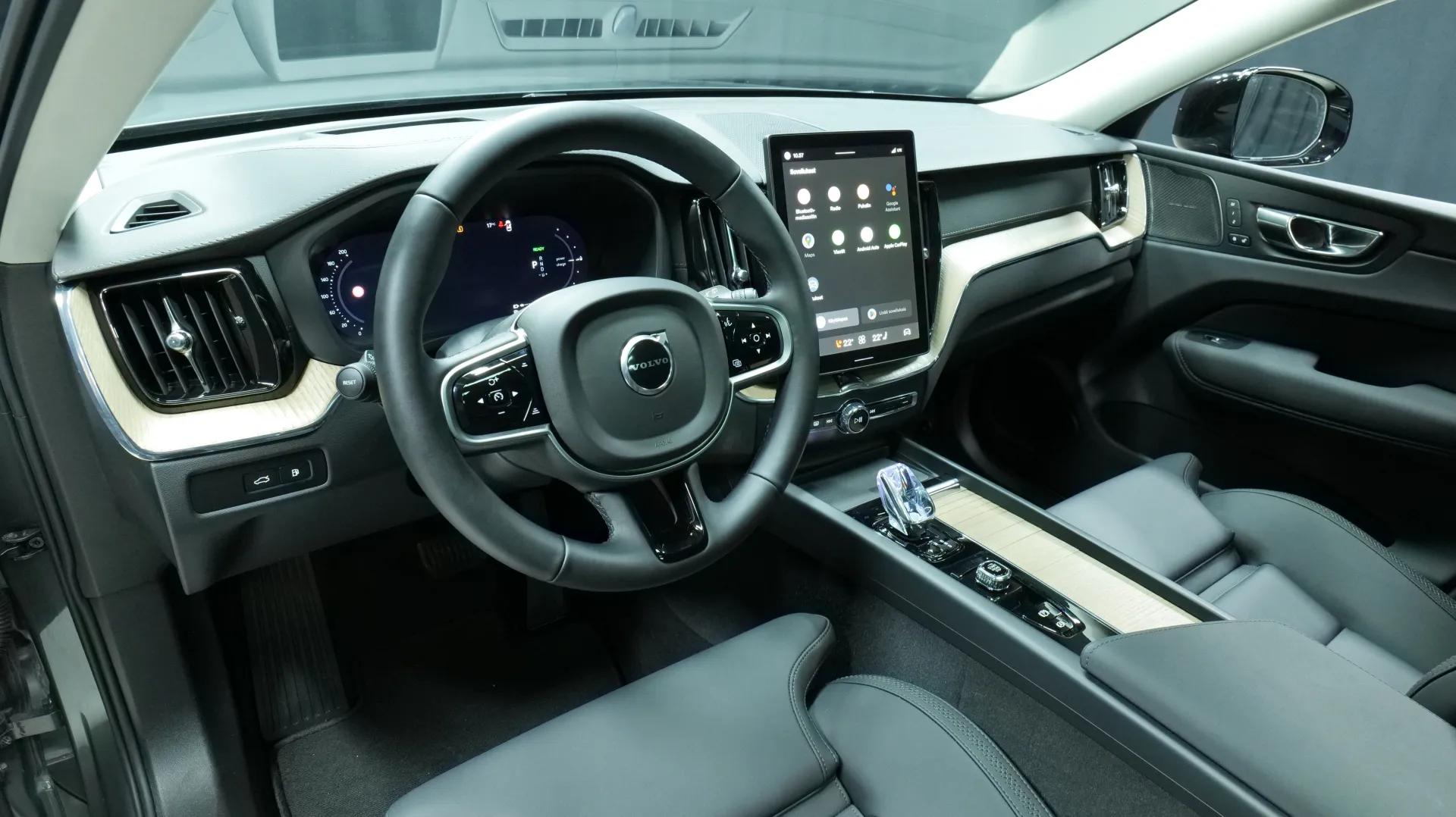 Autokuva 13 - ISK-425