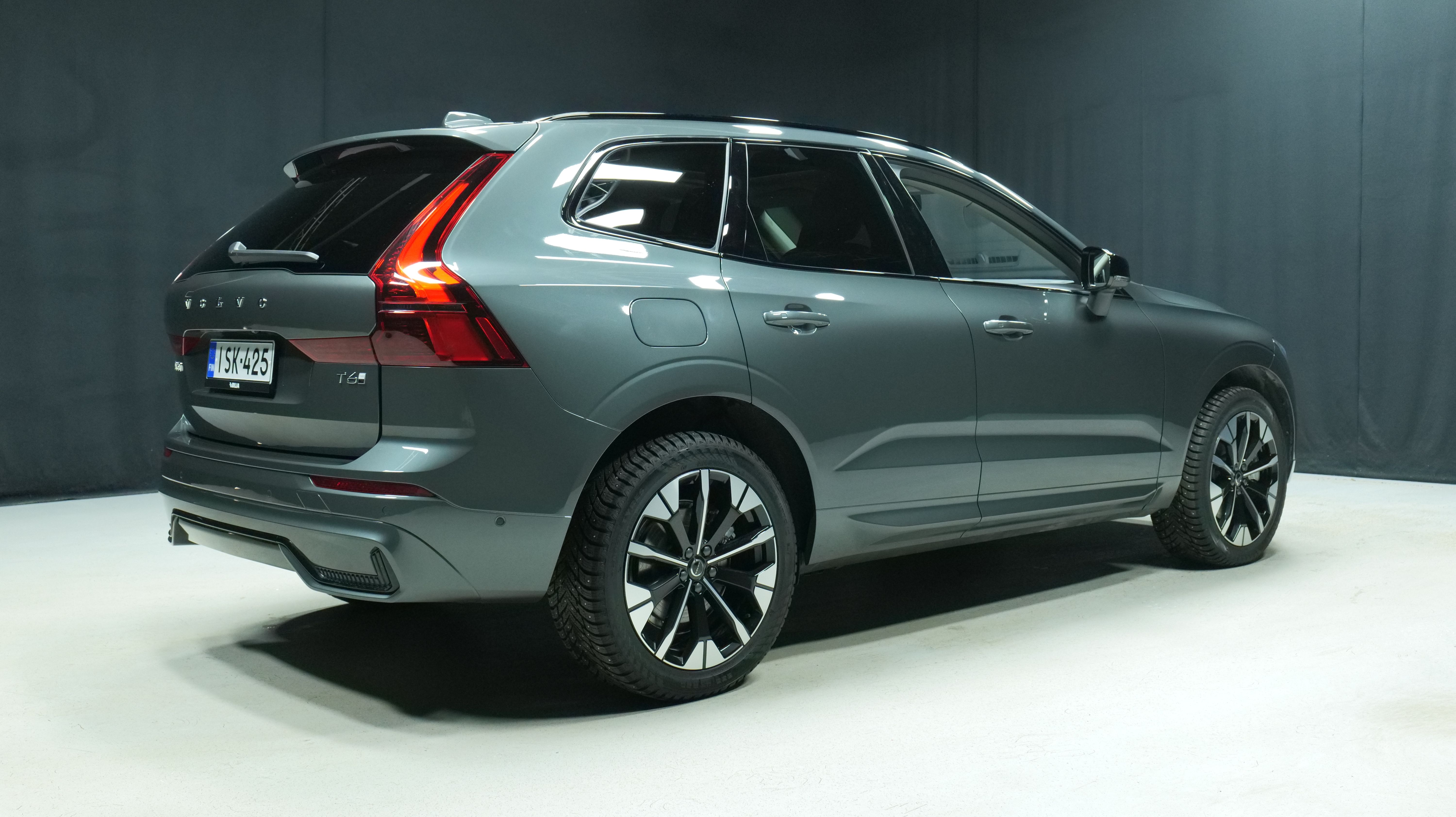 Volvo XC60 T6 AWD Long Range Ultra Dark 2026, kuva 3/21