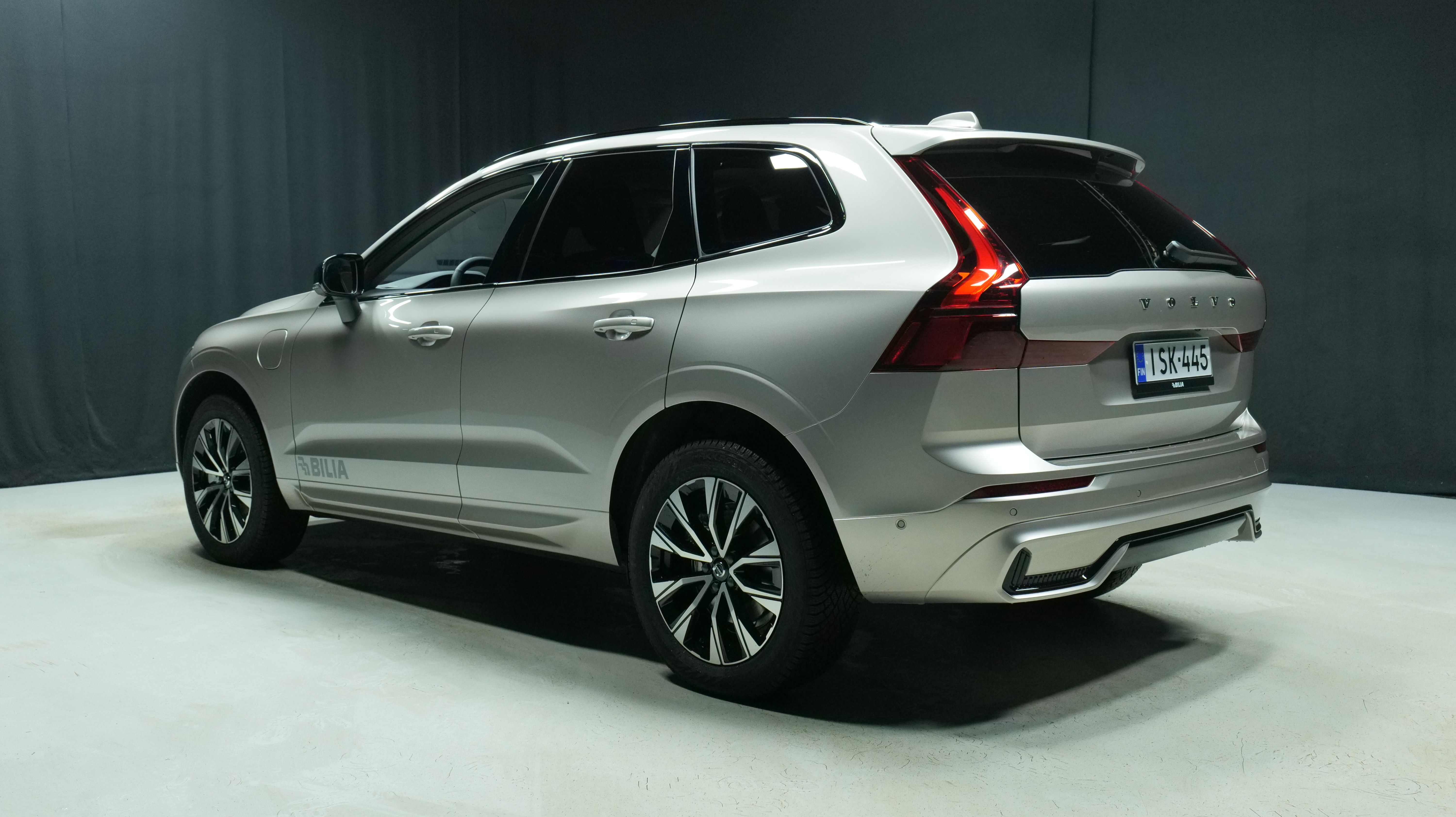 Volvo XC60 T6 AWD Long Range Plus Dark 2026, kuva 2/18