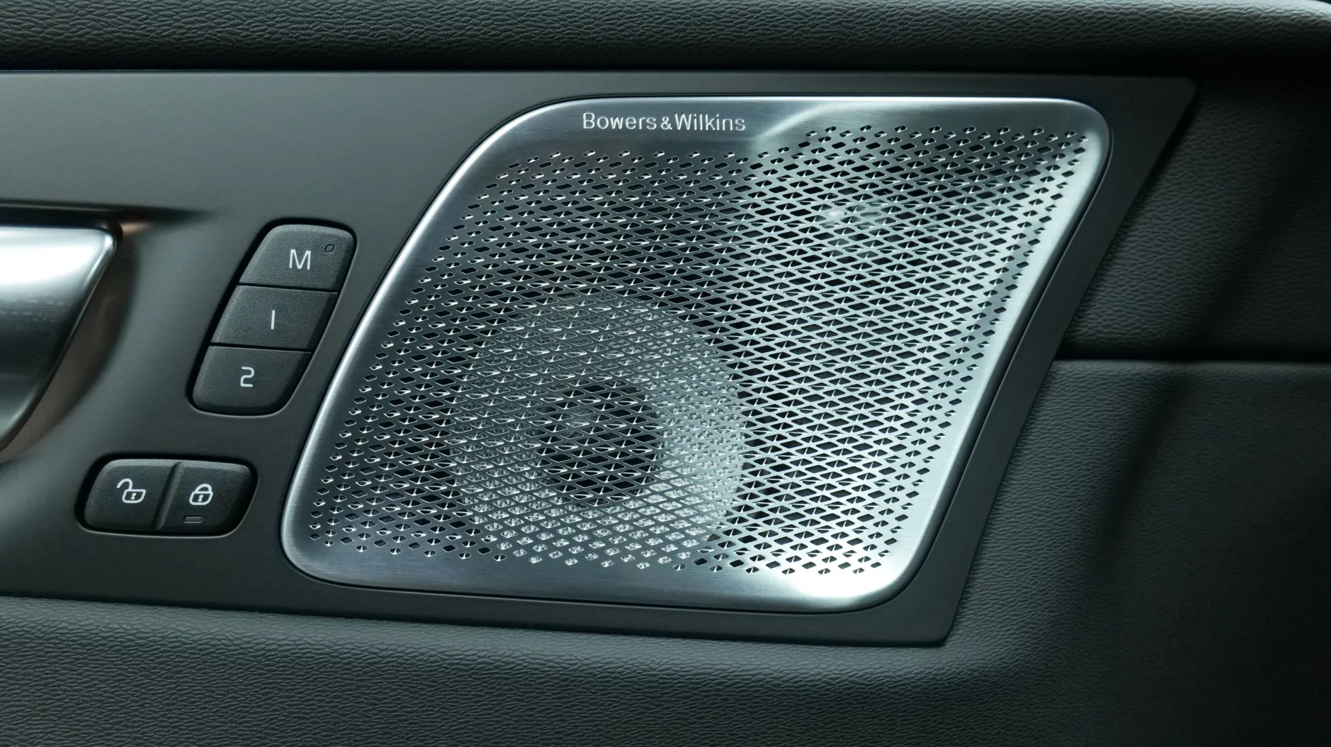 Autokuva 10 - ISK-964