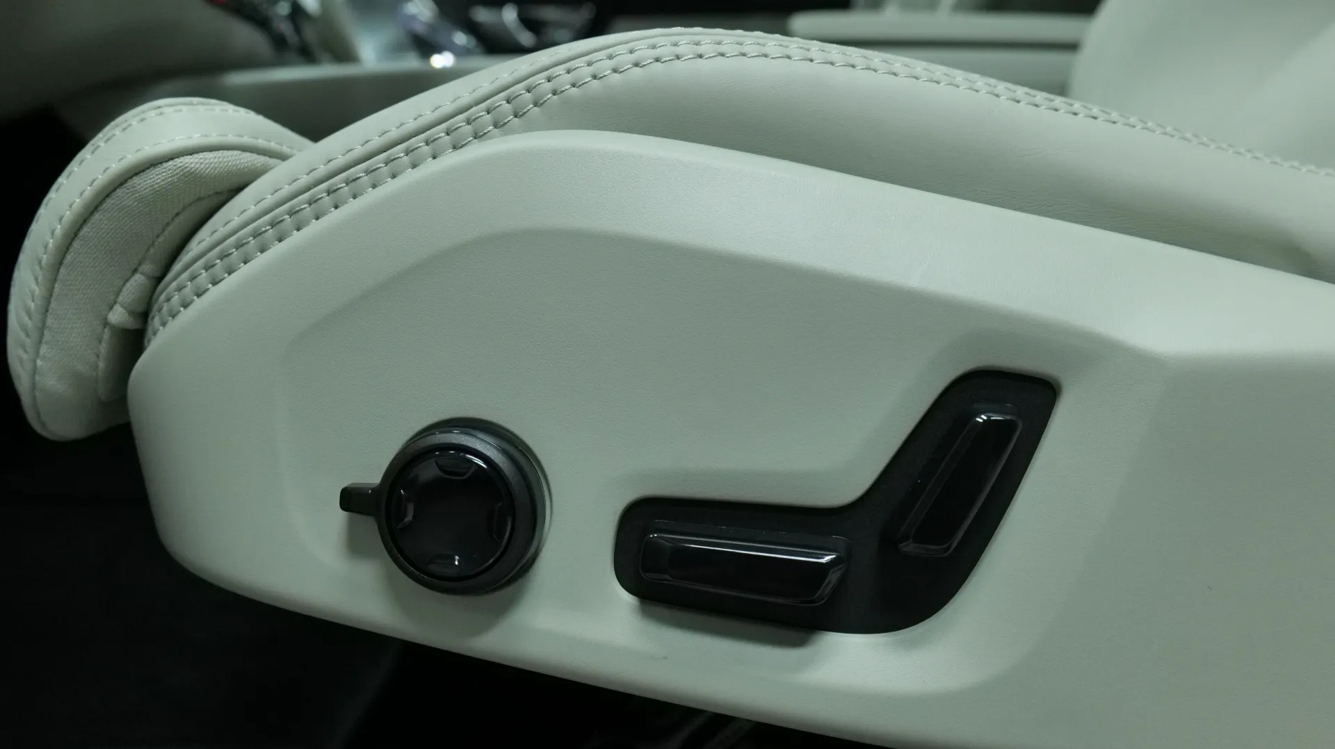 Autokuva 11 - ISK-965