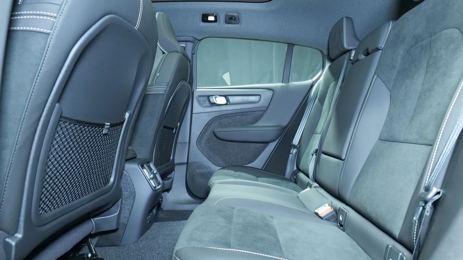 Autokuva 16 - ISL-349