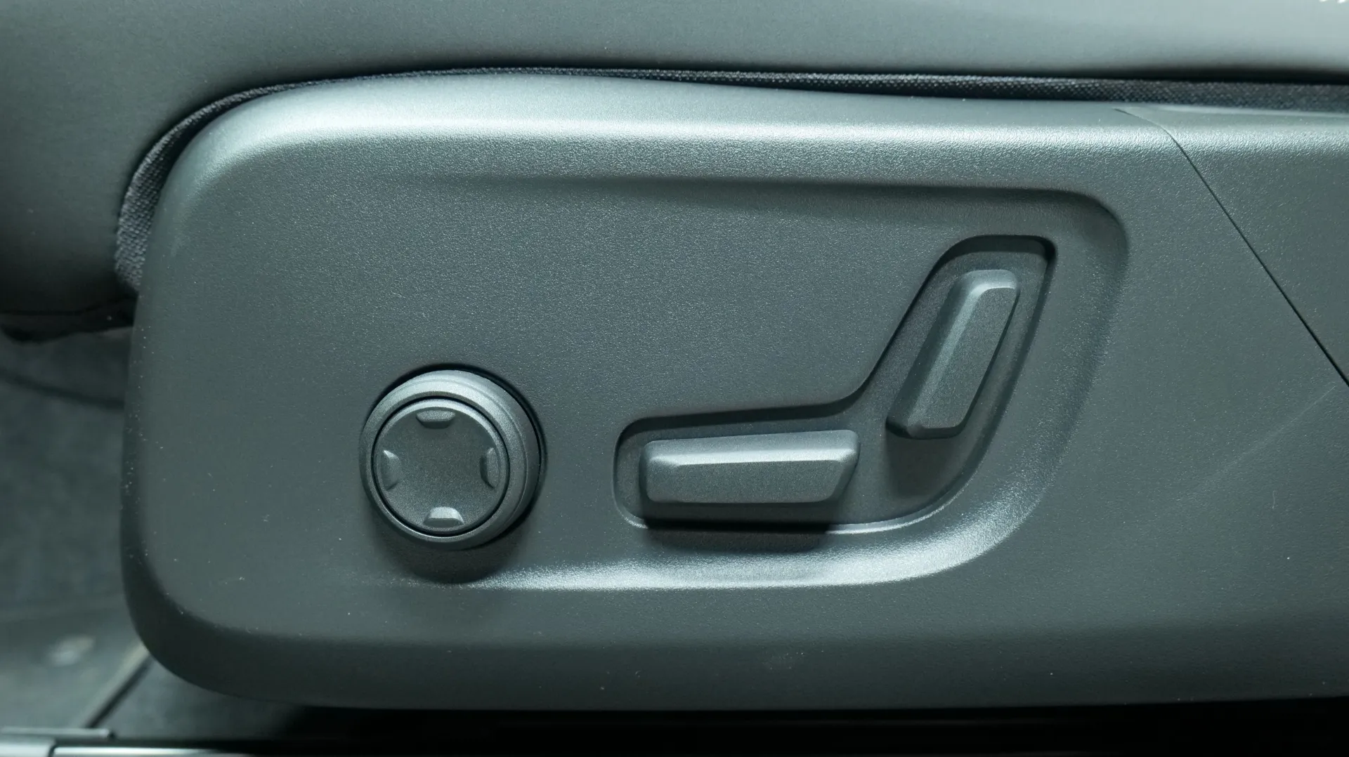 Autokuva 11 - ISL-349