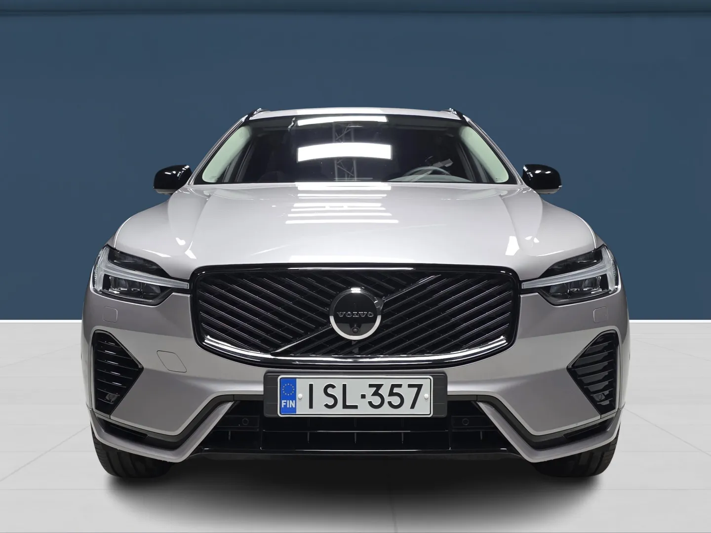 Autokuva 2 - ISL-357