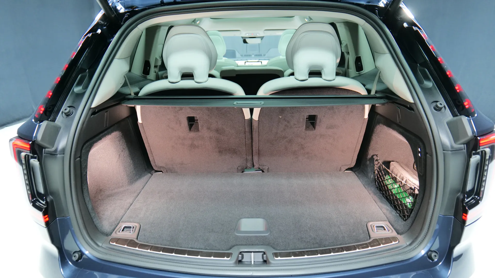 Autokuva 26 - ISL-366