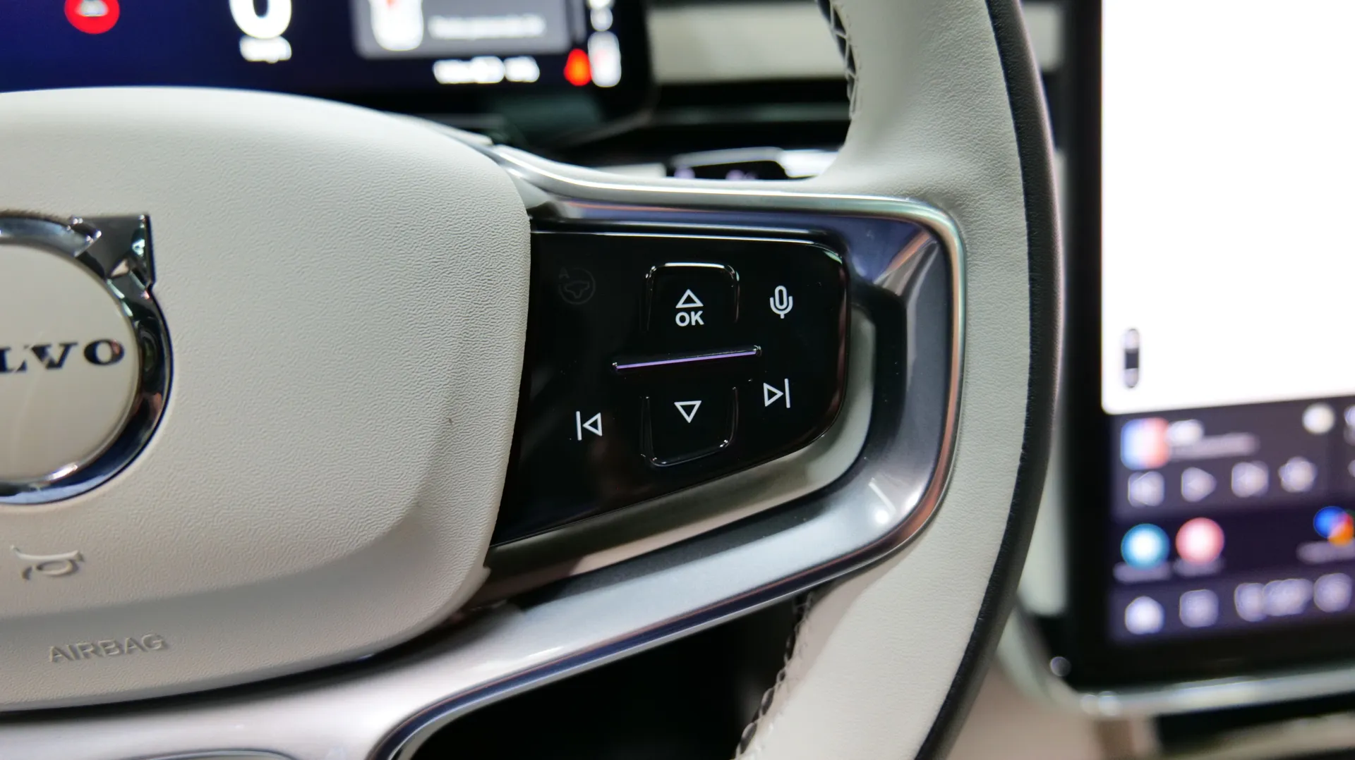 Autokuva 7 - ISL-366