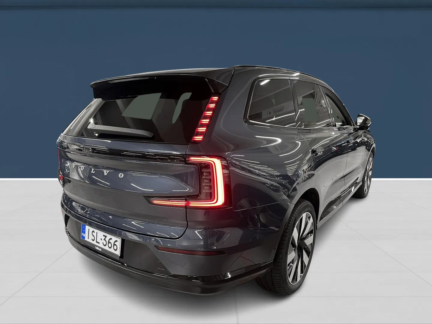 Autokuva 4 - ISL-366