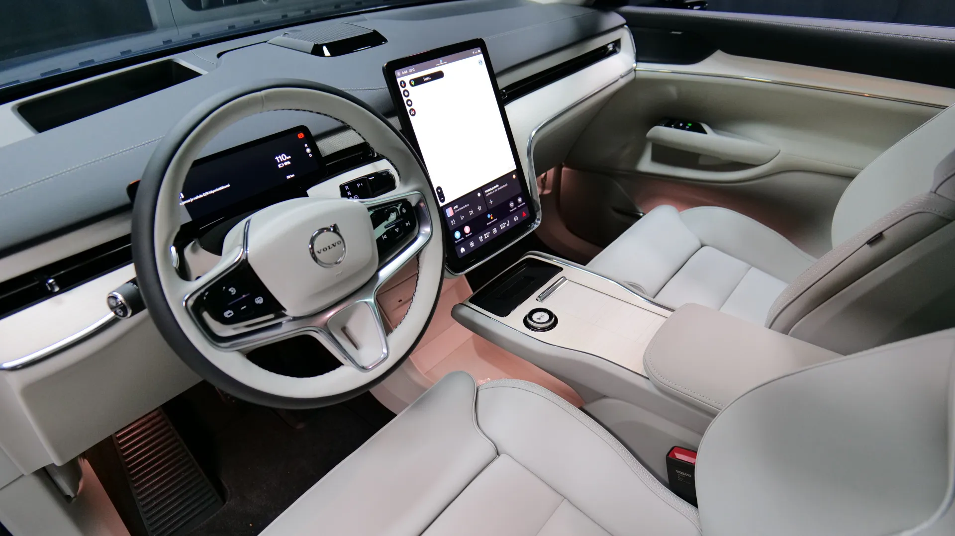 Autokuva 13 - ISL-366