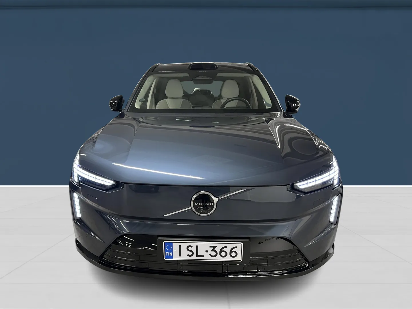 Autokuva 2 - ISL-366