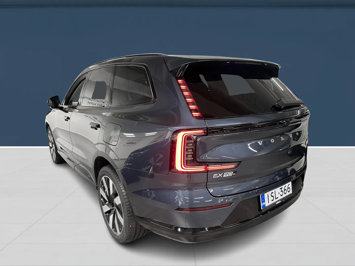 Autokuva 6 - ISL-366